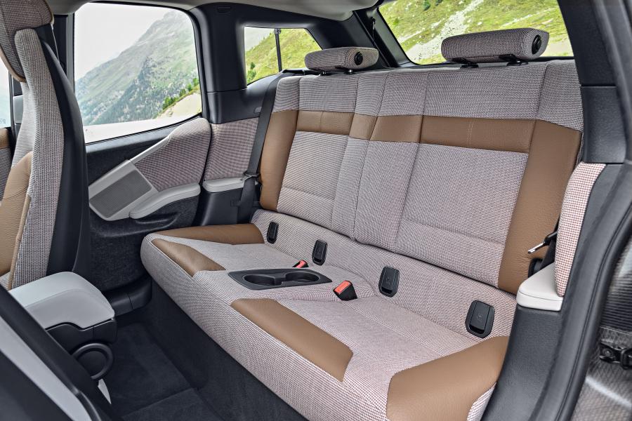 Интерьер BMW i3 (I01) 2018 года  (WW) (фото 50 из 81)